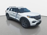 Used 2022 Ford Explorer XLT w/ Equipment Group 202A image 3