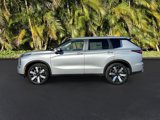 New 2025 Mitsubishi Outlander SE image 2