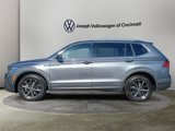 Certified 2022 Volkswagen Tiguan SE w/ Panoramic Sunroof Package image 2