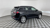 Used 2024 Jeep Compass Latitude image 4