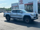 Used 2020 Toyota Tacoma TRD Off-Road image 2