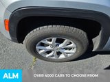 Used 2023 Jeep Grand Cherokee Limited image 3