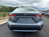 Used 2022 Toyota Corolla LE image 2