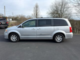 Used 2011 Chrysler Town & Country Touring image 3