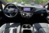 New 2025 Chrysler Pacifica Select image 5