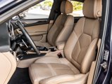 Certified 2023 Porsche Macan image 5