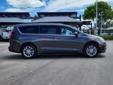 Used 2022 Chrysler Pacifica Touring image 2