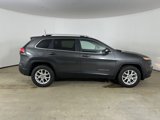 Used 2016 Jeep Cherokee Latitude w/ Cold Weather Group image 6