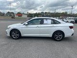 Used 2022 Volkswagen Jetta SE image 4