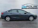 Used 2018 Chevrolet Cruze LT image 2
