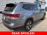 Used 2024 Volkswagen Atlas SE image 3