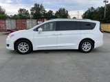 Used 2020 Chrysler Pacifica Touring-L image 4
