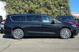 New 2025 Chrysler Pacifica Select image 3