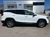 Used 2023 GMC Terrain SLT image 3