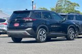 Used 2022 Nissan Rogue SV image 3