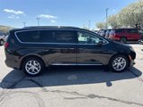 Used 2019 Chrysler Pacifica Touring-L Plus w/ Advanced Safetytec Group image 2