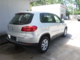 Used 2014 Volkswagen Tiguan S image 3