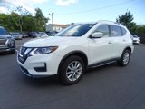 Used 2017 Nissan Rogue SV image 2