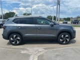 New 2025 Volkswagen Taos SE image 6