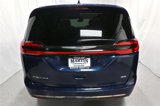 Used 2023 Chrysler Pacifica Touring-L image 4
