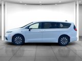 Used 2023 Chrysler Pacifica Touring-L image 4