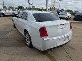 Used 2016 Chrysler 300 C image 5