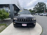 Used 2017 Jeep Grand Cherokee Laredo w/ Quick Order Package 2BE image 3