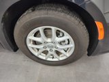 Used 2023 Chrysler Pacifica Touring-L image 3