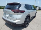 Used 2024 Nissan Rogue SV image 4