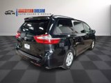 Used 2016 Toyota Sienna LE image 5