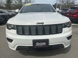 Used 2021 Jeep Grand Cherokee Laredo X image 2