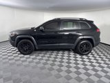 Used 2019 Jeep Cherokee Trailhawk image 2