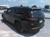 Used 2023 Jeep Grand Cherokee L Laredo image 2