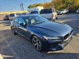 Used 2019 Volvo S60 T6 R-Design image 2