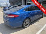 Used 2017 Ford Fusion SE w/ Fusion SE Technology Package image 4