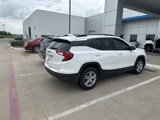 Used 2022 GMC Terrain SLE w/ Driver Convenience Package image 5