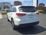 Used 2019 Toyota Highlander XLE image 4