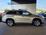 Used 2015 Toyota Highlander Limited image 2