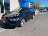 Used 2017 Volkswagen Jetta SE image 2