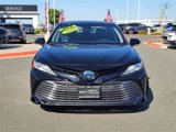 Used 2018 Toyota Camry XLE image 2