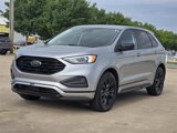 Used 2023 Ford Edge SE w/ Black Appearance Package image 3