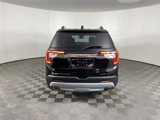Used 2023 GMC Acadia SLE w/ Driver Convenience Package image 4