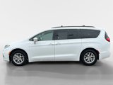 Used 2022 Chrysler Pacifica Touring-L image 2