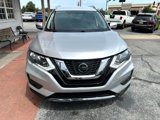 Used 2018 Nissan Rogue SV image 2