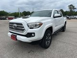 Used 2016 Toyota Tacoma TRD Sport image 3