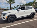 Used 2022 Kia Seltos Nightfall Edition image 5