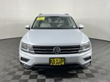 Used 2018 Volkswagen Tiguan SE image 2