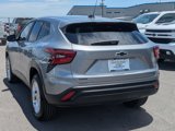 Used 2025 Chevrolet Trax LS w/ LS Convenience Package image 5