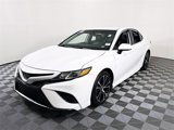 Used 2020 Toyota Camry image 3