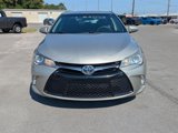 Used 2017 Toyota Camry SE image 2